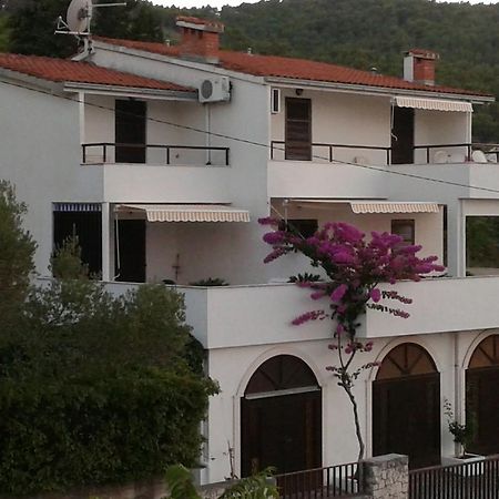 Apartments Villa Zvonimir Slatine Kamer foto